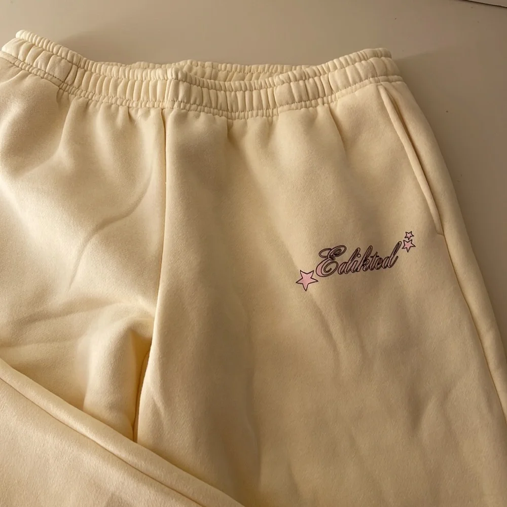 Edikted Butter Yellow Sweatpants - Picture 4 of 6